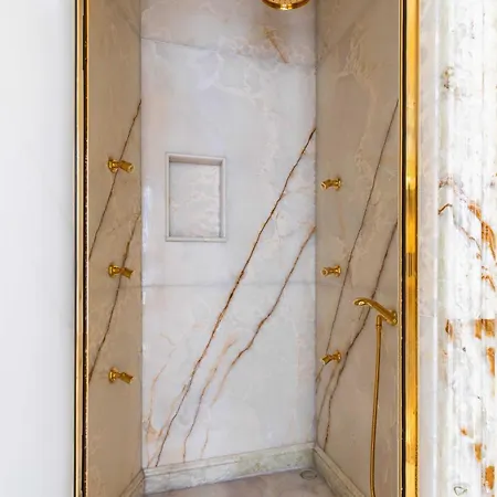 Appt Exceptionnel - 4br 8p- Arc De Triomphe Appartamento *